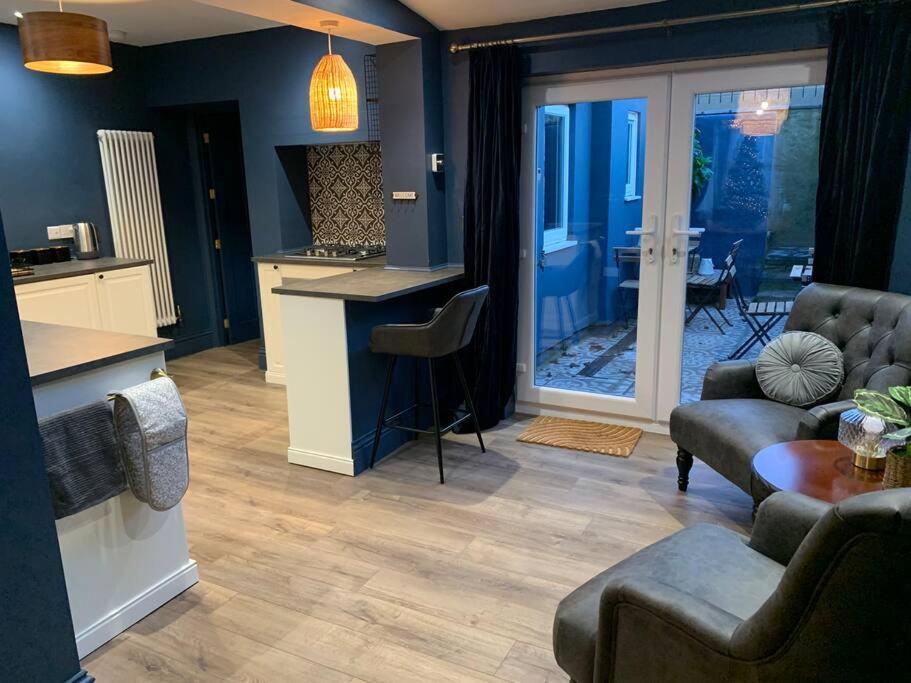 No 11, Fishguard, Ideal For Beach, Coastal Path And Town! Exterior photo